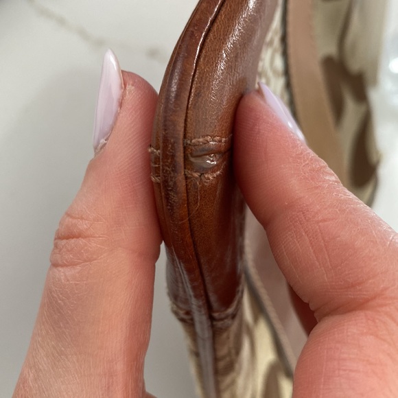 Coach side purse - Picture 7 of 11